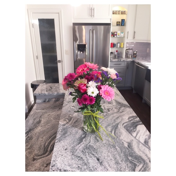 Meet your Posher, Laura - Picture 4 of 6